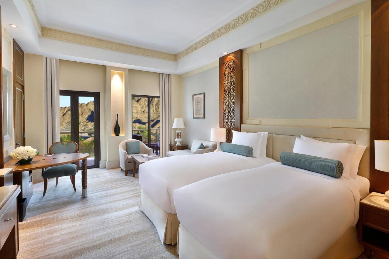 Al Bustan Palace, A Ritz-Carlton Hotel Muscat Exterior photo